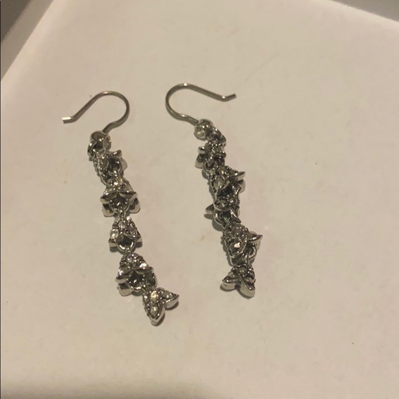 Beautiful flower earrings - Picture 2 of 5